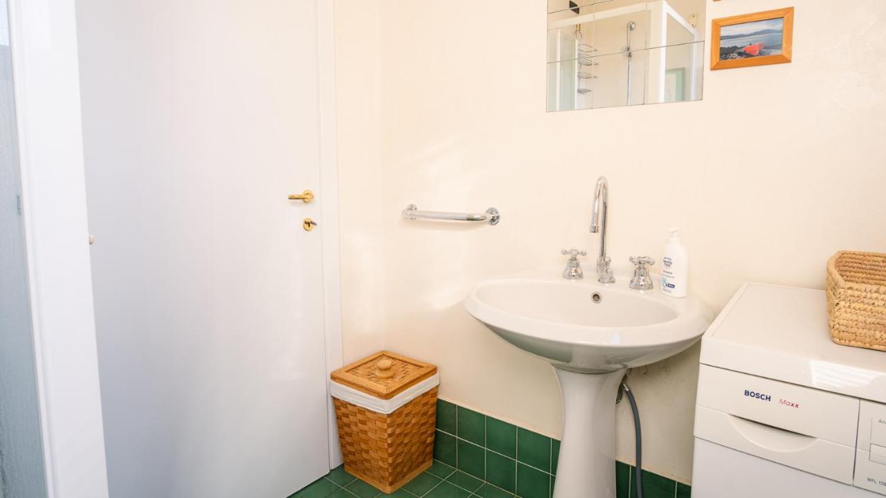 The Zodiac Apartment - Italian Homing Сирмионе Экстерьер фото