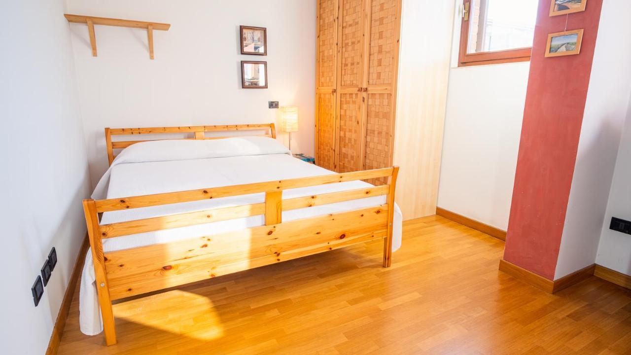 The Zodiac Apartment - Italian Homing Сирмионе Экстерьер фото