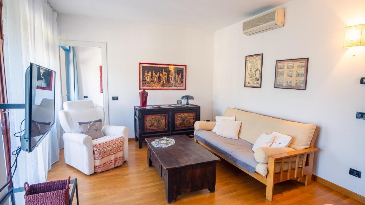 The Zodiac Apartment - Italian Homing Сирмионе Экстерьер фото